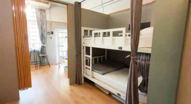 Кровать в общем номере Hub Hostel Hatyai