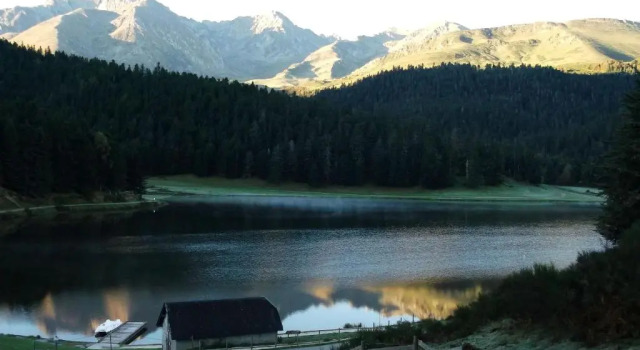 Gite Du Montagnol A Payolle, Rezervasyon Otel Pyrenees National Park otoparklı oteller, Otopark