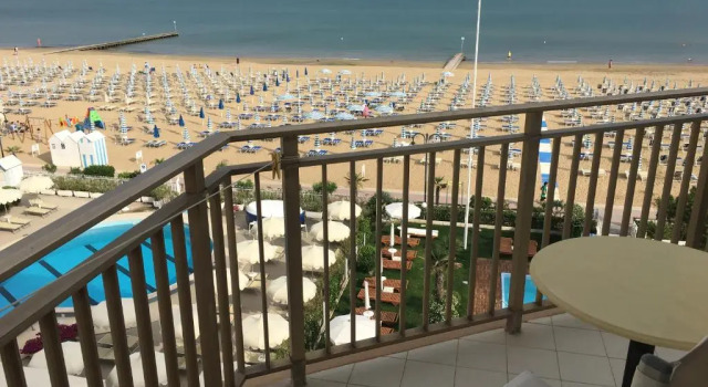 Двухместный номер Standard seafront Hotel Universo