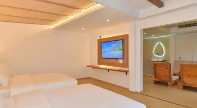 Тент Mountain Whisper & Blooming Verse Scenic View Inn (Zhaoxing)