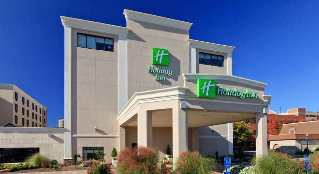Holiday Inn Williamsport by IHG, Забронировать Отель Отели Уильямспорта с парковкой, рядом с Торговая палата Уильямспорта и округа Лайкоминг, Парковка