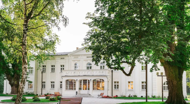 Kasztanowy Pałac, Varaa Hotelli Przezmierowo Suur-Puola