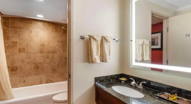 Четырёхместный семейный номер Standard Best Western Plus White Bear Country Inn