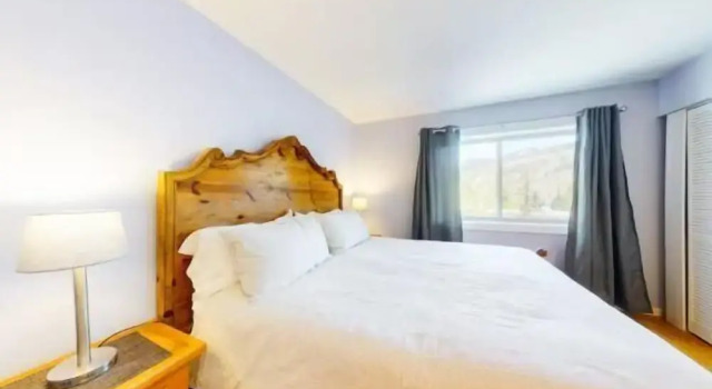 North Vail 2 Bedroom Condo Along Shuttle Route to Slopes!, Забронировать Апартаменты/квартира Отели Вейл с парковкой, Парковка