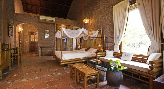 Номер Deluxe с балконом и с видом на океан Van Chai Resort