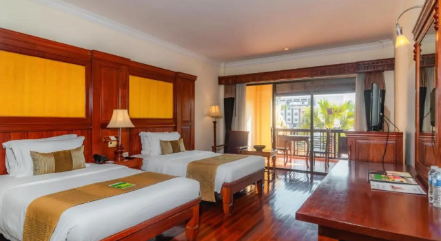 Номер Standard с 3 комнатами Empress Angkor Resort & Spa