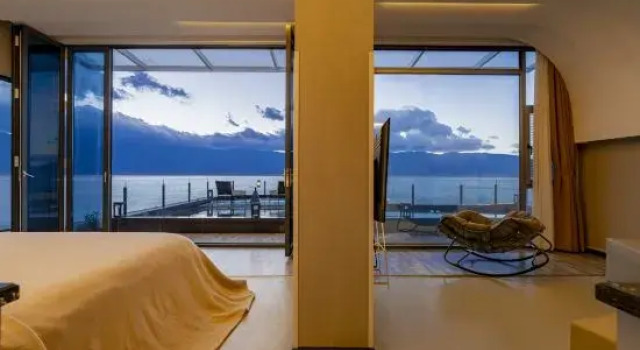 Люкс с красивым видом из окна Yunzhiguo Yunduan Lakeview Holiday Hotel