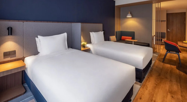 Holiday Inn Express Qingdao Jinshui, Забронировать Отель Бизнес-отели Шаньдун, 4* 5*