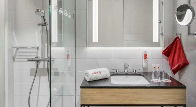 Номер Business IntercityHotel Wiesbaden