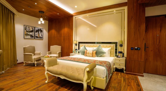 Номер Premium Regenta Place Chandigarh Mohali