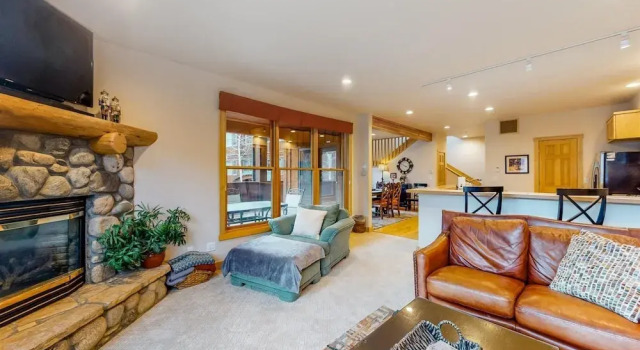 Family - Friendly 3 Bedroom In River Run Village With Mountain View, Забронировать Апартаменты/квартира Отели Roosevelt National Forest с парковкой, Парковка