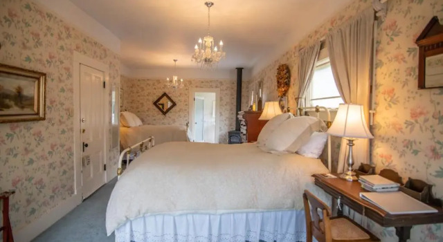 Люкс Clementines Guest House & Vacation Rentals