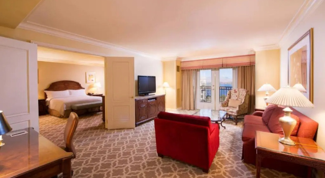 Люкс с видом на горы Hilton Lake Las Vegas Resort & Spa