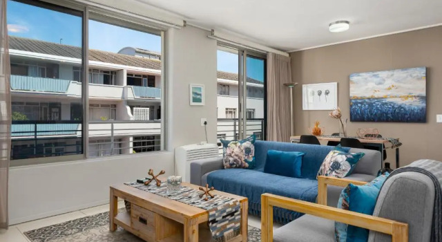 Апартаменты The Antrim Apartments by Totalstay