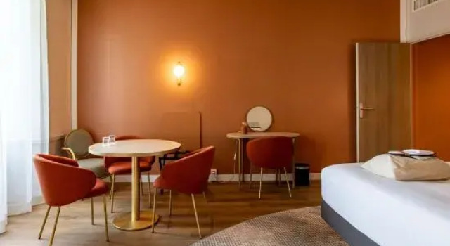 Номер Deluxe с видом на сад Mercure Angoulême Hôtel de France