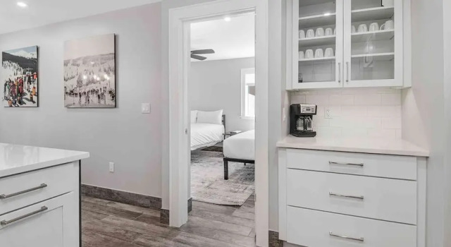 Enzian 316 - 4 Bedroom Condo by RedAwning, Забронировать Апартаменты/квартира Отели Вейл с бассейном, Бассейн