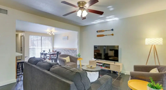 3 Mi to UF: Townhome w/ Patio in Gainesville!, Buchen Sie Ferienwohnung Gainesville Florida