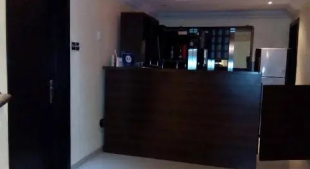 Haute Aparthotel, Забронировать Апарт-отель Икея Лагос, рядом с Ikeja City Mall