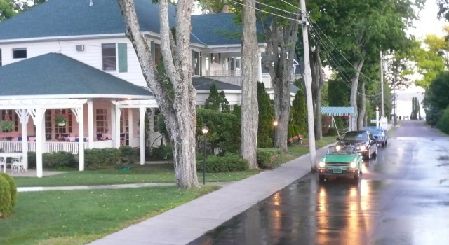 Одноместный номер Economy Colonial Inn Harbor Springs