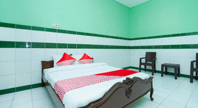 Habitación doble Estándar RedDoorz Syariah at Mojosari