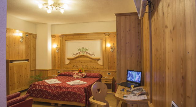 Hotel San Lorenzo, จอง โรงแรม San Lorenzo Dorsino ประเทศอิตาลี