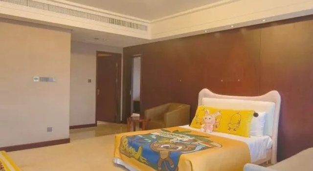 Семейный люкс Kaihua International Hotel