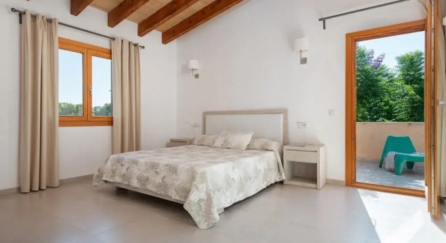 Es Regalo - Villa With Private Pool, Rezerwuj Willa Hotele w Majorka z parkingiem, Parking