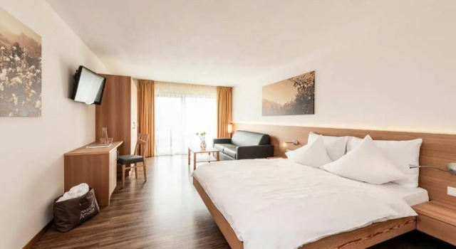 Двухместный номер Comfort с балконом AMELIA rooms