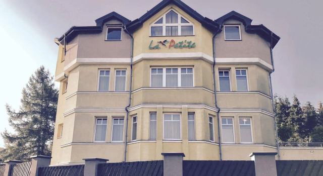 La Petite Hotel