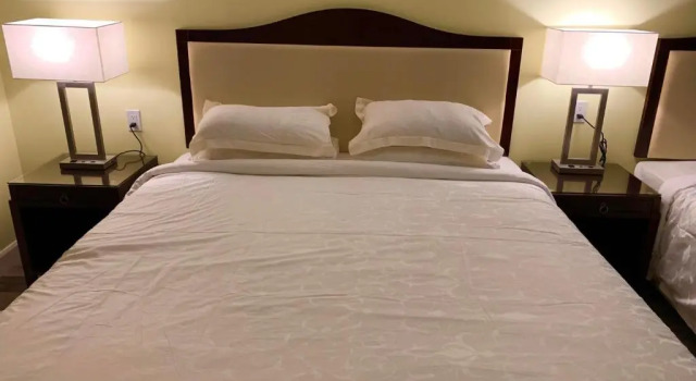 7 West Motel, Varaa Motelli  