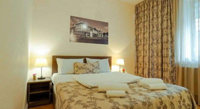 Полулюкс Check-In Hotel