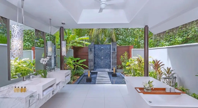 Вилла Beach Pool семейная Deluxe Niyama Private Islands Maldives