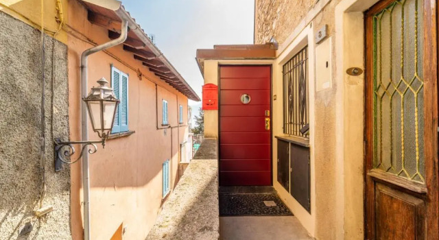 Porta Rossa con Vista Lago by Wonderful Italy, Забронировать Апартаменты/квартира Варенна Озеро Комо, рядом с Вилла Монастеро