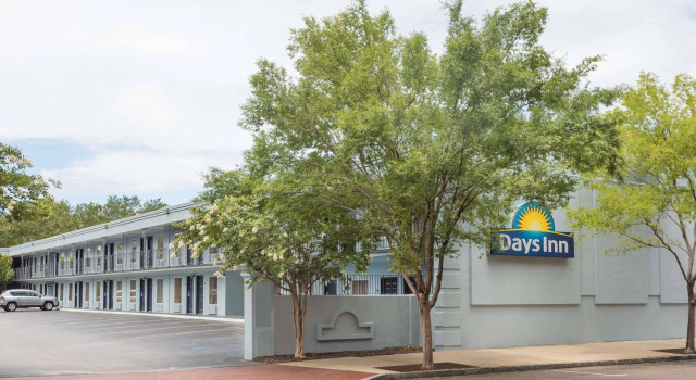 Days Inn by Wyndham Charleston Historic District