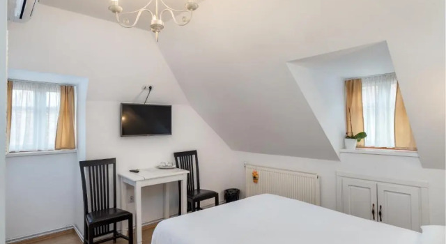 Номер Standard Casa Astronomului