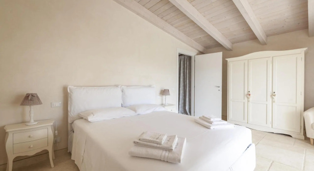 Flat in Villa Reginella with large garden and shared pool just a few minutes from the center of Lecc-Reginella Suite, Rezervovat Vila Lecce Salento