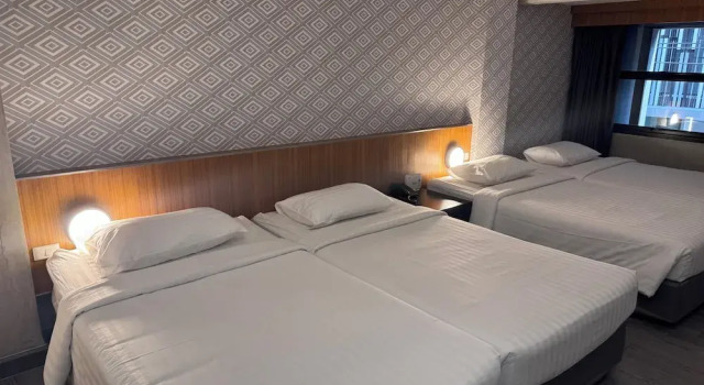 Четырёхместный номер Standard White Palace Bangkok