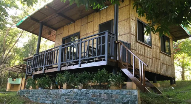 Native House with beautiful pool