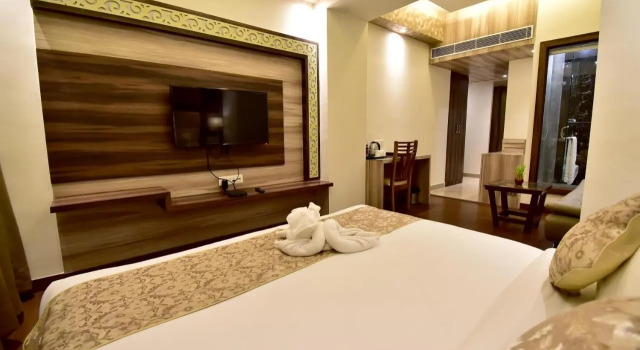 Hotel Centella, Забронировать Отель Отели штата Махараштры 3 звезды, 3*
