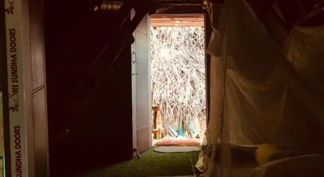 Love Hut