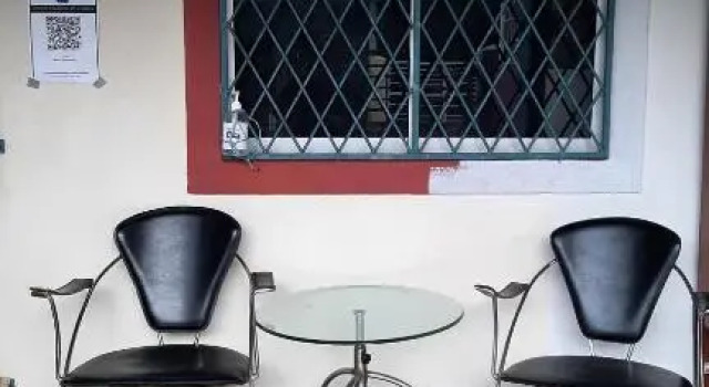 Mirza Homestay, Rezervovat Hotel Hotely v Sandakan s parkováním, Parkování