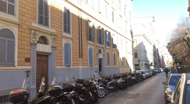 Guest House Casa Vicenza, Забронировать Гостевой дом Вокзал Термини , рядом с Вокзал Термини