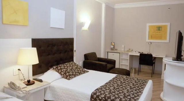 Трёхместный номер Superior Bristol International Guarulhos