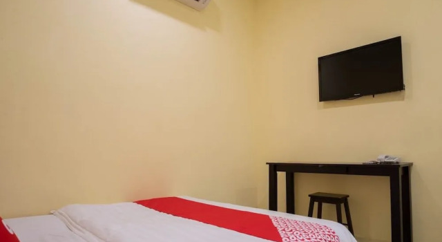 OYO 89453 PP Hotel