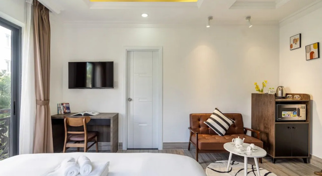 Двухместный номер Standard с балконом The Royal Vista - Phu My Hung