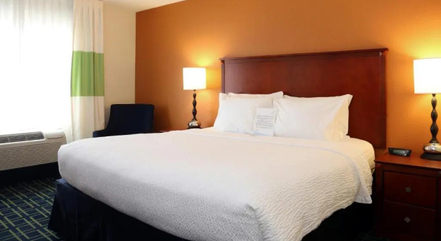 Номер Standard Quality Inn Cranberry Township