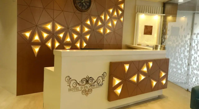 Hotel D SilverLeaf, Забронировать Отель Лакхнау штат Уттар-Прадеш, рядом с Вокзал Лакхнау