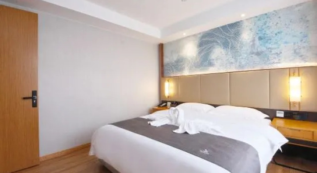 Люкс Business GreenTree Eastern Hotel (Huai'an Hexia Ancient Town Zhou Enlai Memorial)