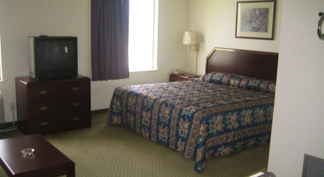 Delux Inn Express and Suites