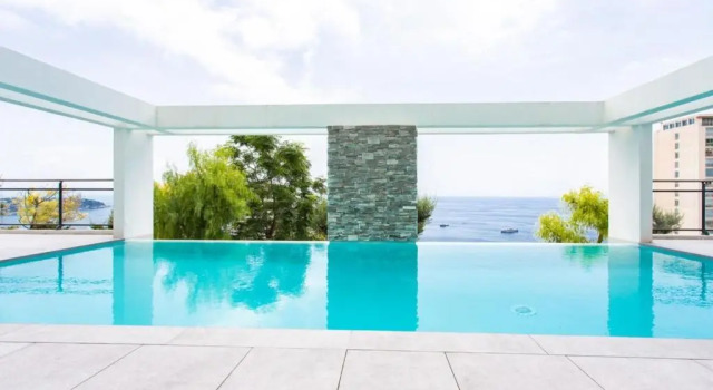 Апартаменты Magnificent Apartment With Furnished Sea View Terrace in A Luxury Residence